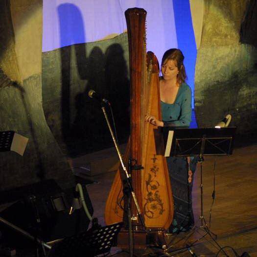 Esther Groß- Harfenistin und Sopranistin